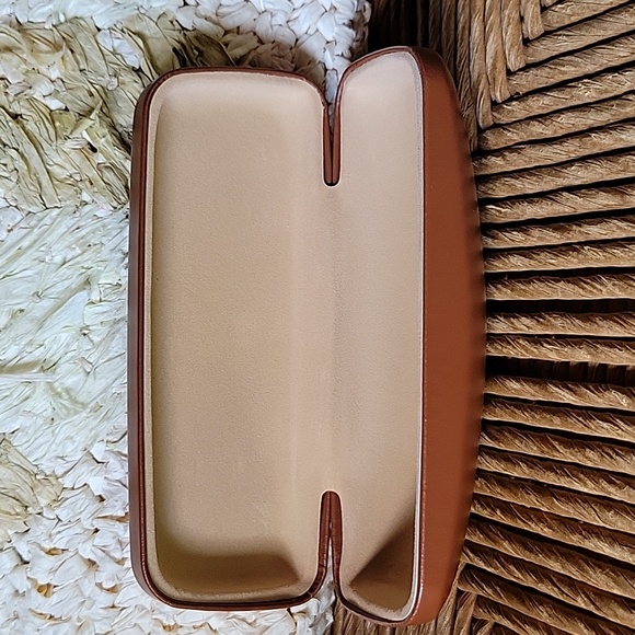 Longchamp Paris, brown hard eyeglass/sunglass case - Picture 7 of 9